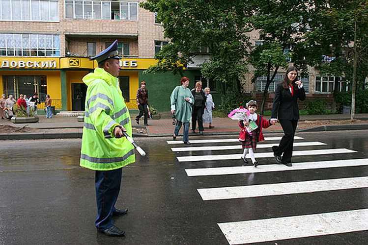 Фото дети переходят дорогу