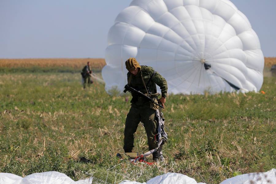 Военный парашютист картинка